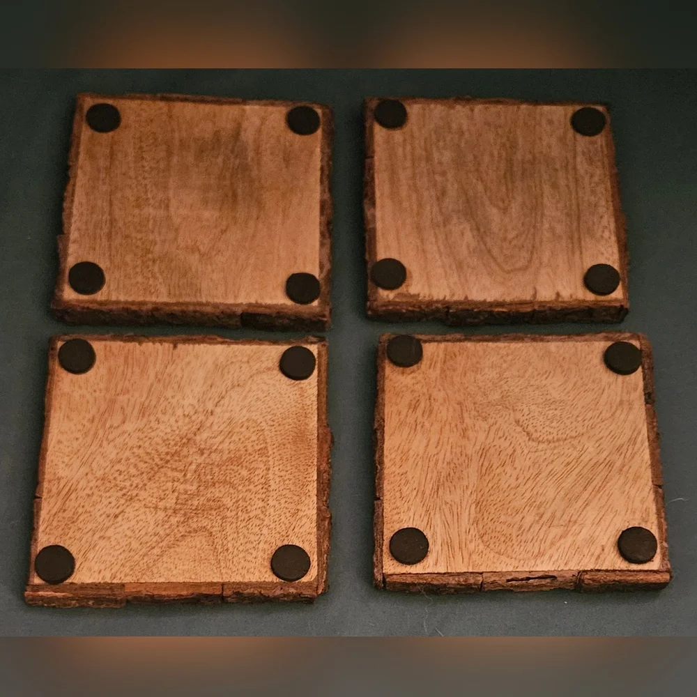 Great Condition Rustic & Natural 4-Piece Tan and Brown Wood WBark Edge Coasters